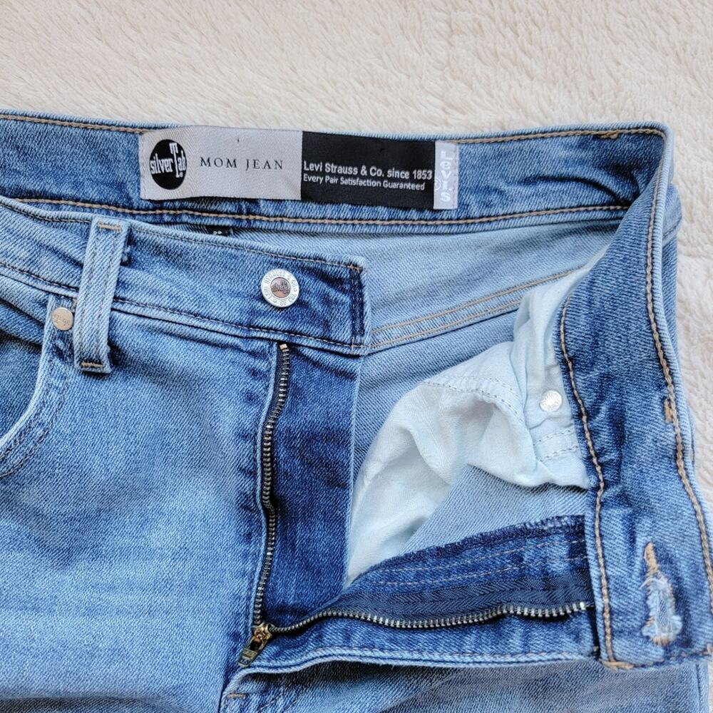Levi's SilverTab High Rise Mom Jeans - Picture 4 of 5
